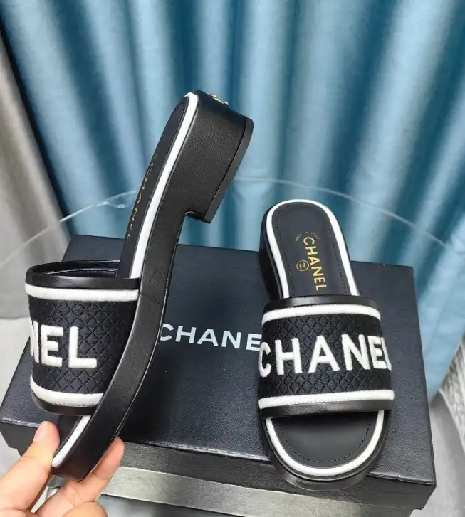 hype Chanel Slippers