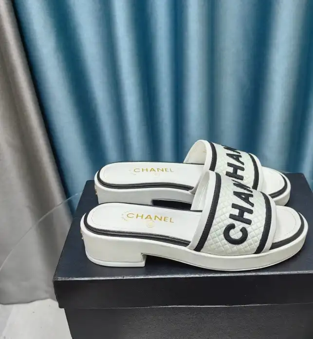 hype Chanel Slippers