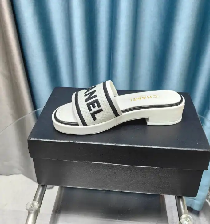 hype Chanel Slippers