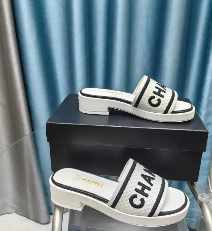 hype Chanel Slippers