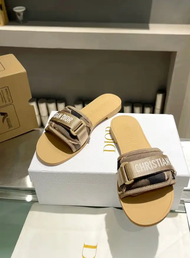 hype Christian Dior Slippers