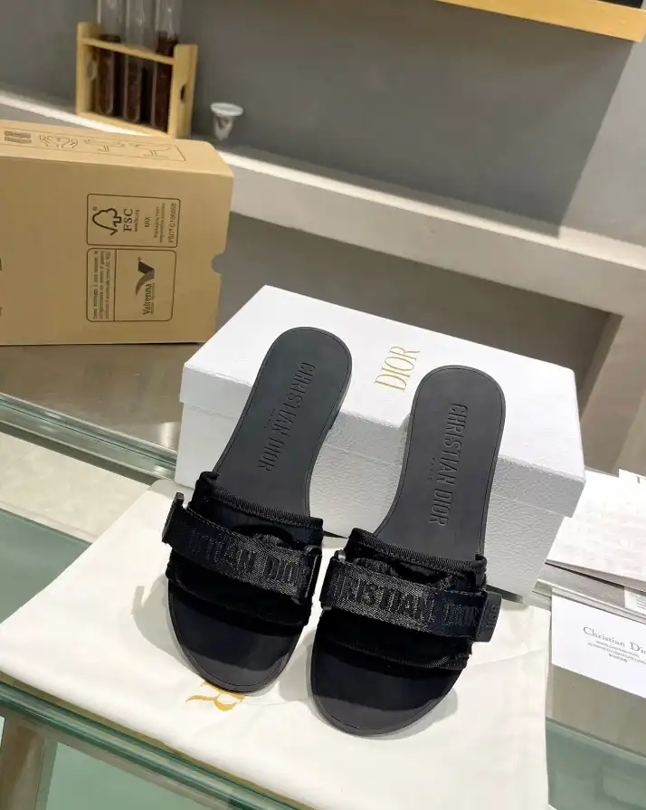 hype Christian Dior Slippers