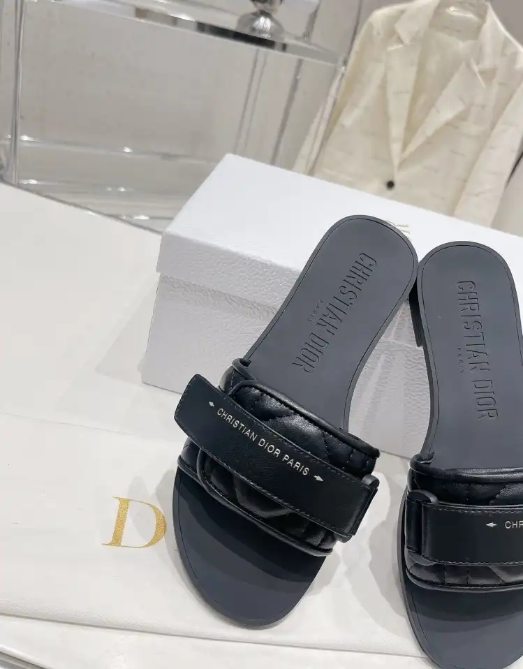 hype Christian Dior Slippers