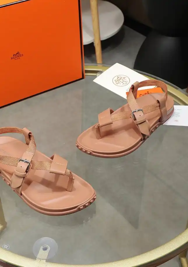 hype Hermes Sandals