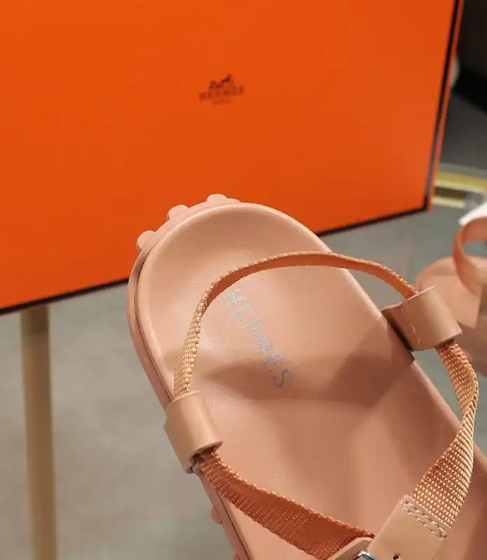 hype Hermes Sandals