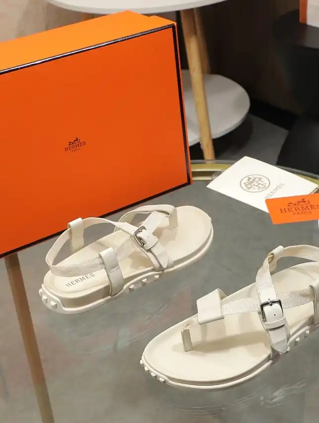 hype Hermes Sandals