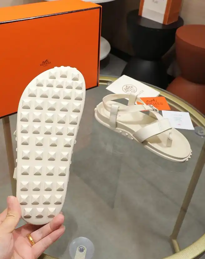 hype Hermes Sandals