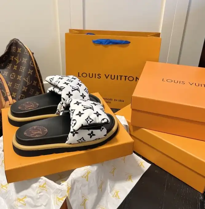 hype LV Slippers