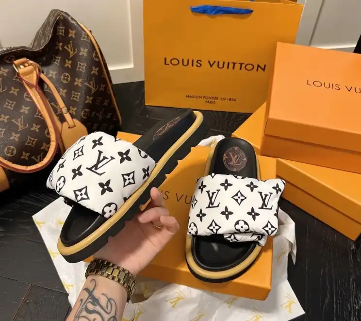 hype LV Slippers