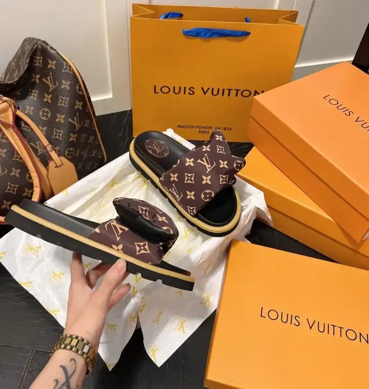 hype LV Slippers