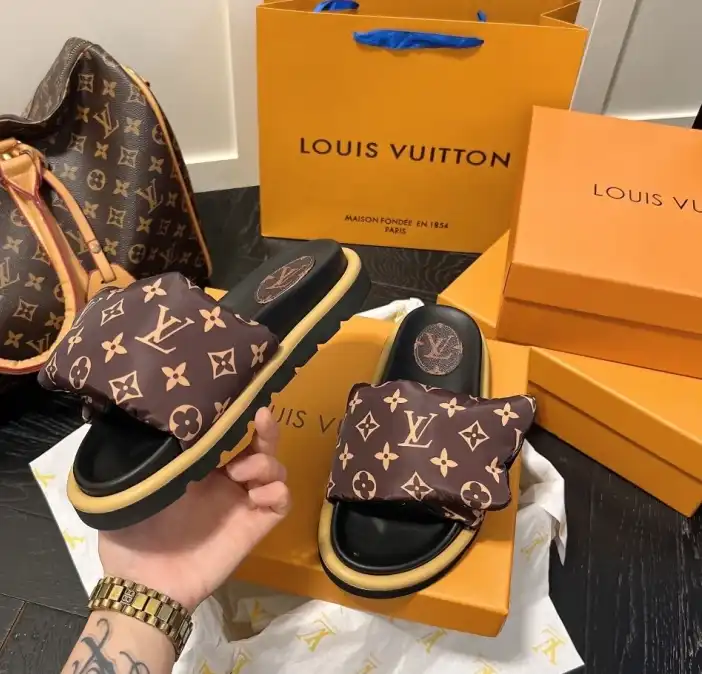 hype LV Slippers