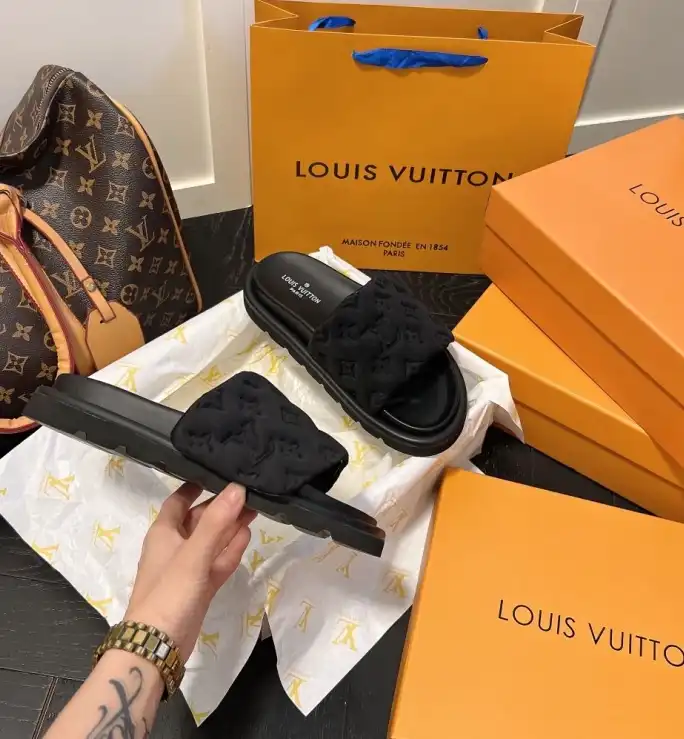 hype LV Slippers