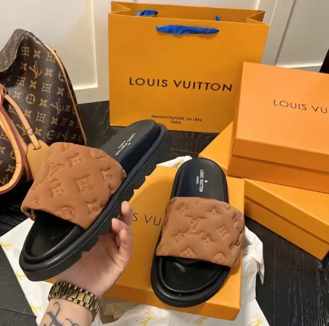 hype LV Slippers