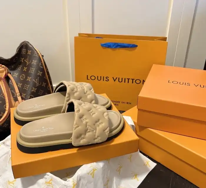 hype LV Slippers