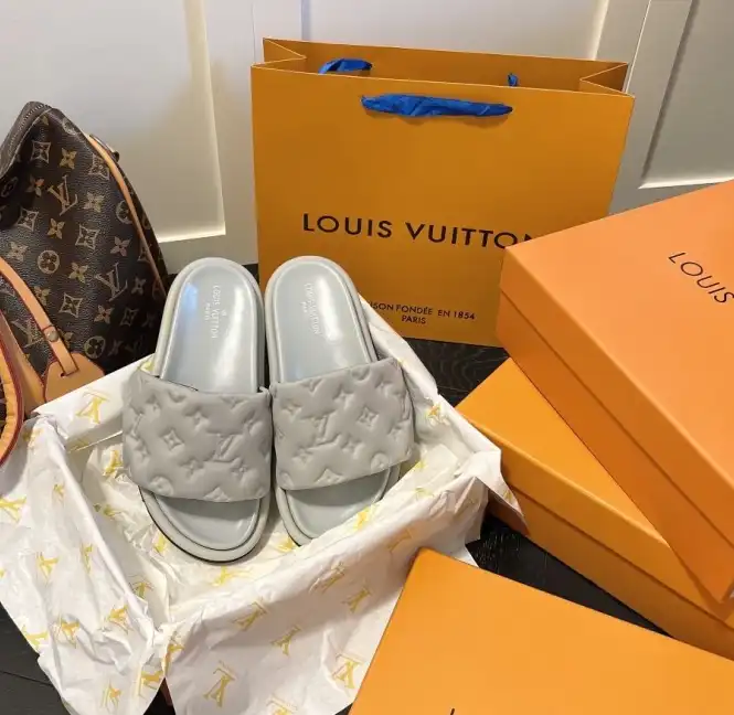 hype LV Slippers