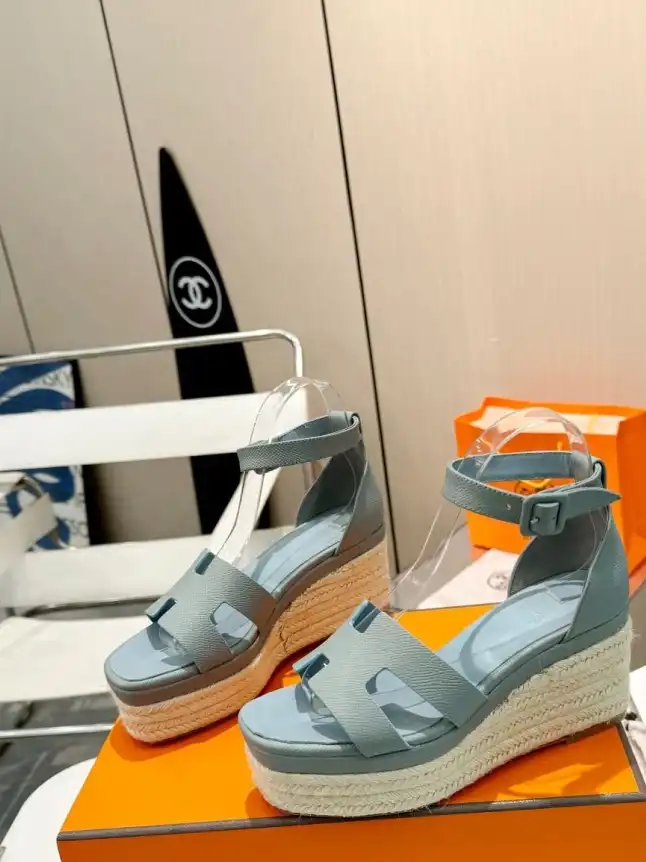 hype Hermes Sandals