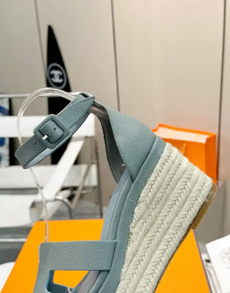 hype Hermes Sandals