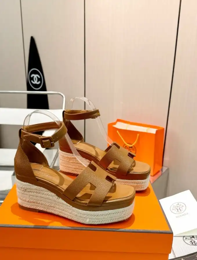 hype Hermes Sandals