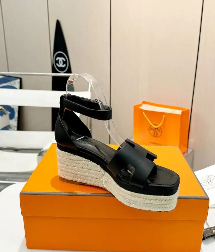 hype Hermes Sandals