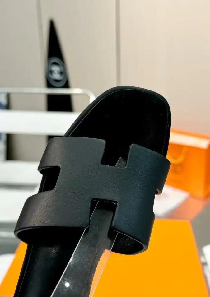 hype Hermes Sandals