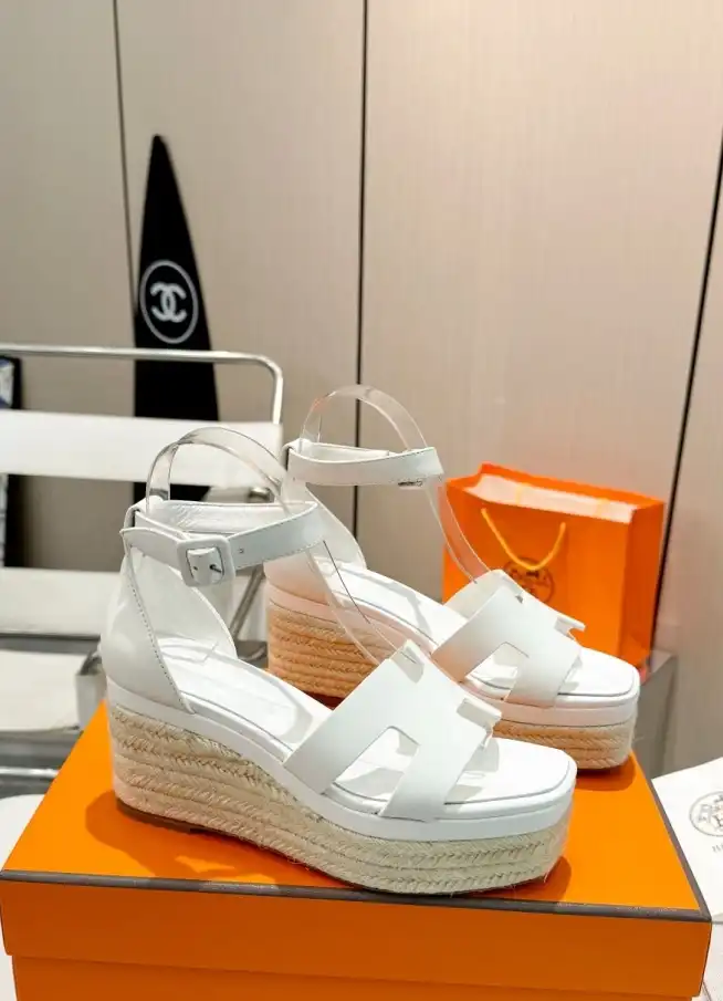 hype Hermes Sandals