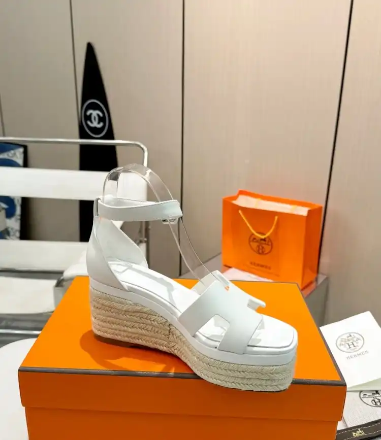 hype Hermes Sandals