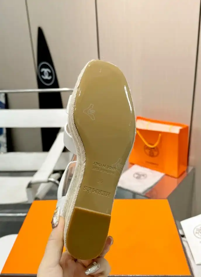 hype Hermes Sandals