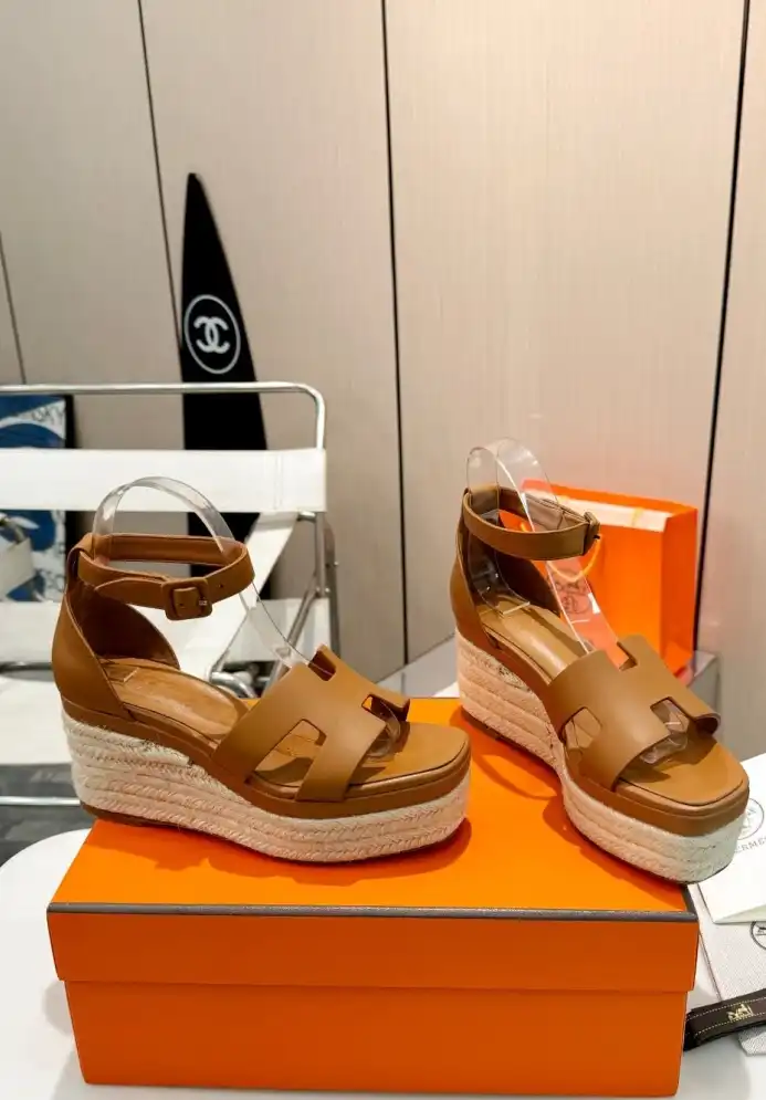 hype Hermes Sandals