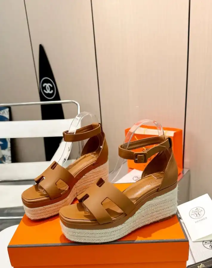 hype Hermes Sandals