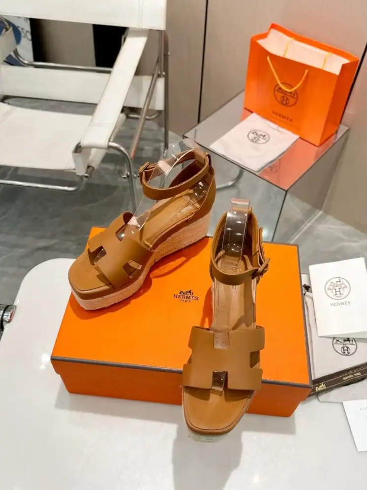 hype Hermes Sandals