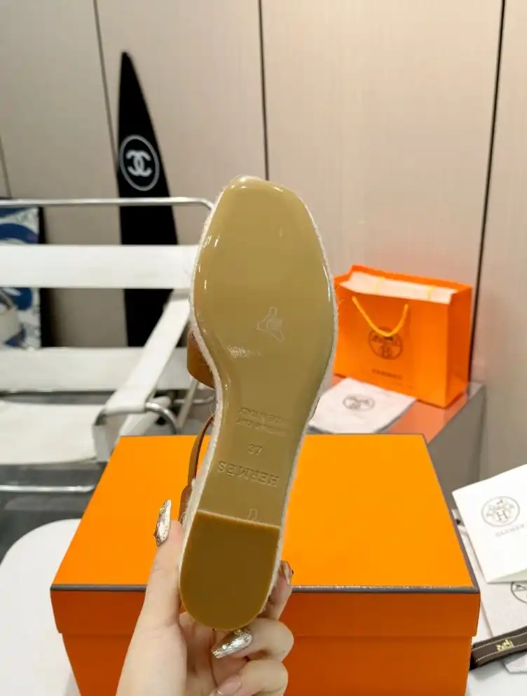 hype Hermes Sandals