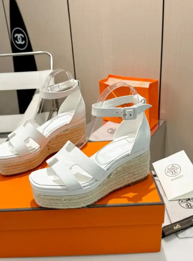 hype Hermes Sandals