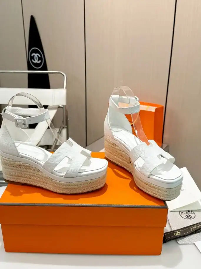 hype Hermes Sandals