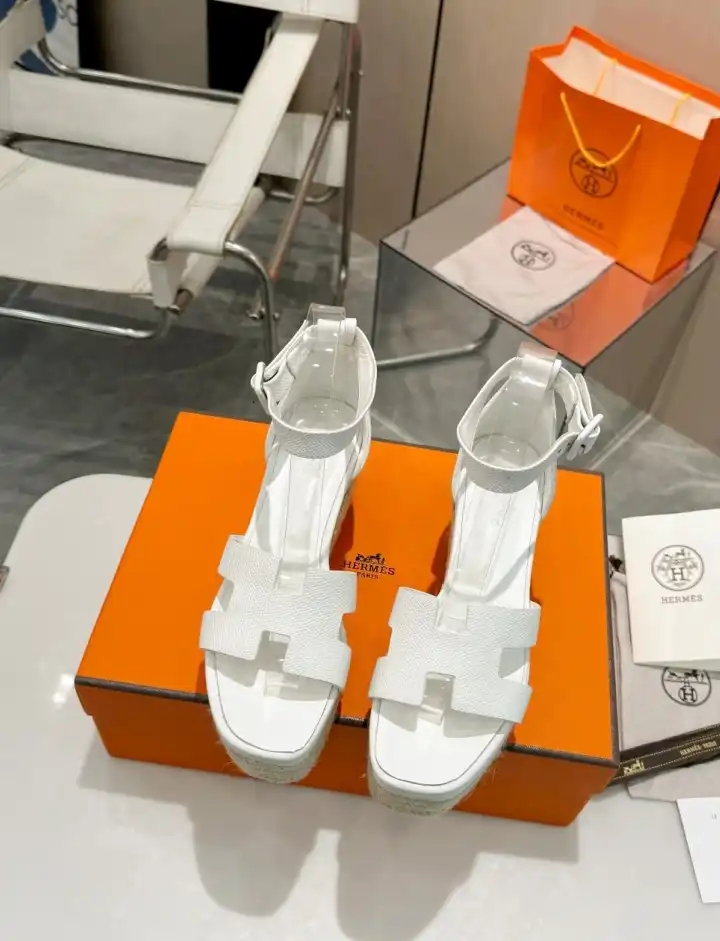 hype Hermes Sandals