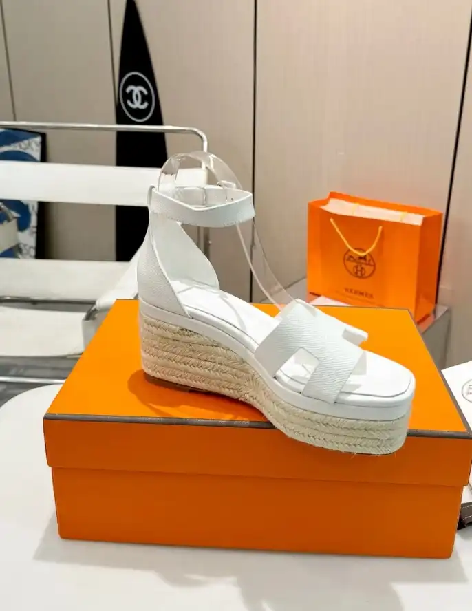 hype Hermes Sandals