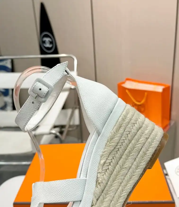 hype Hermes Sandals