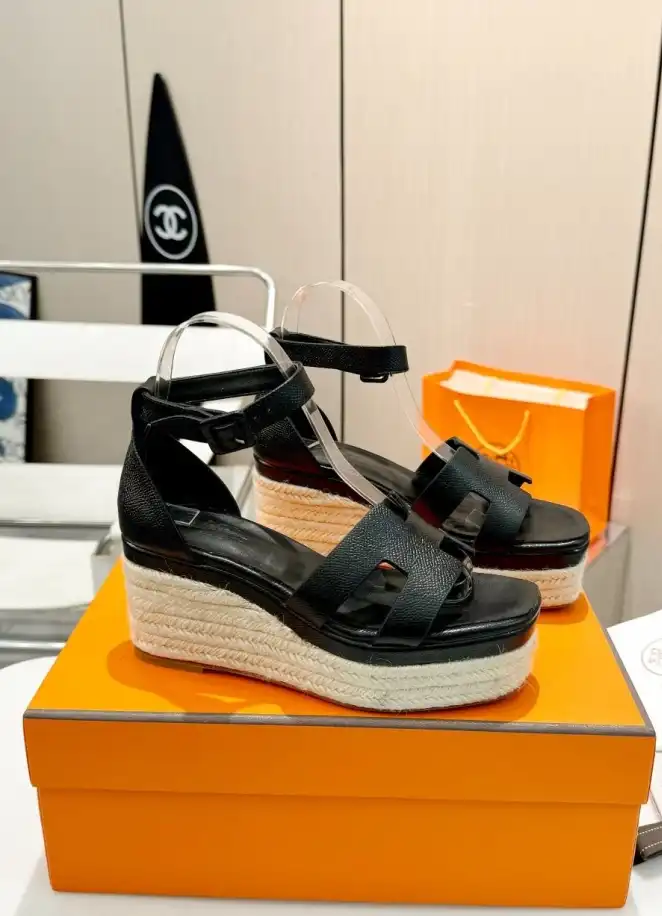 hype Hermes Sandals