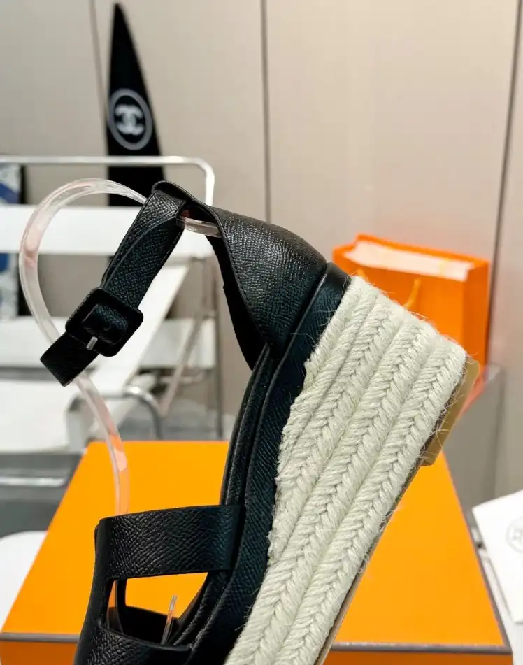 hype Hermes Sandals