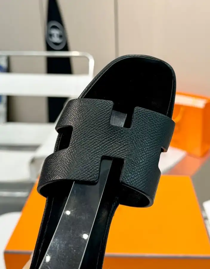 hype Hermes Sandals