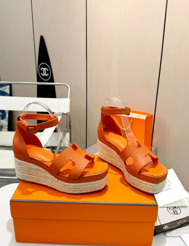 hype Hermes Sandals