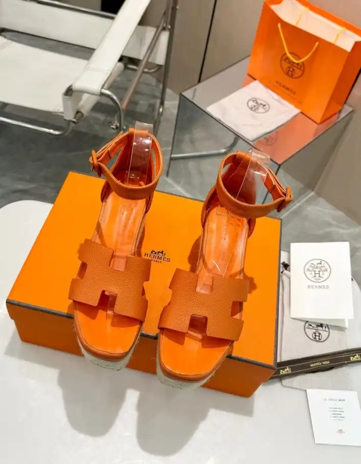 hype Hermes Sandals