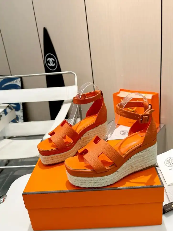 hype Hermes Sandals