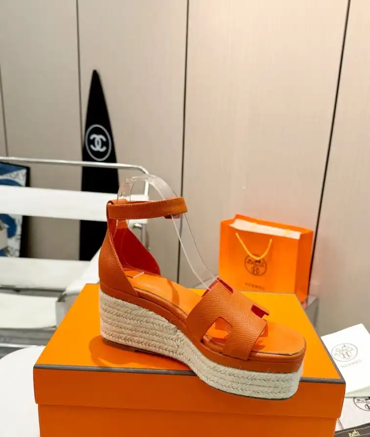 hype Hermes Sandals