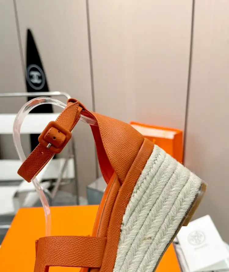 hype Hermes Sandals