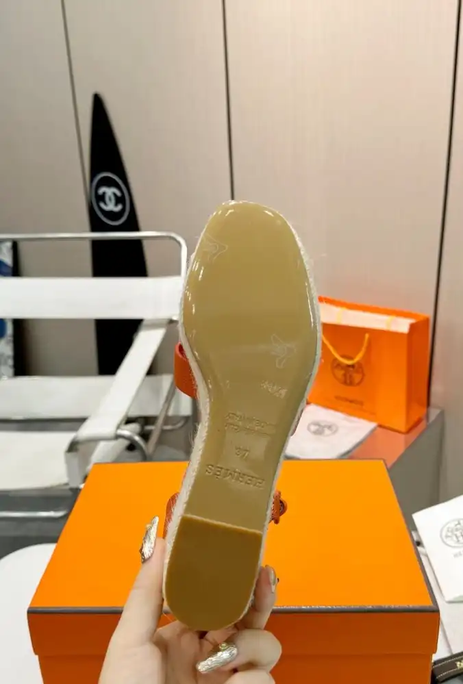 hype Hermes Sandals