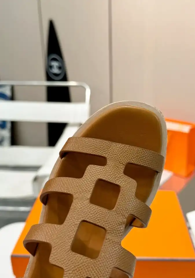 hype Hermes Sandals