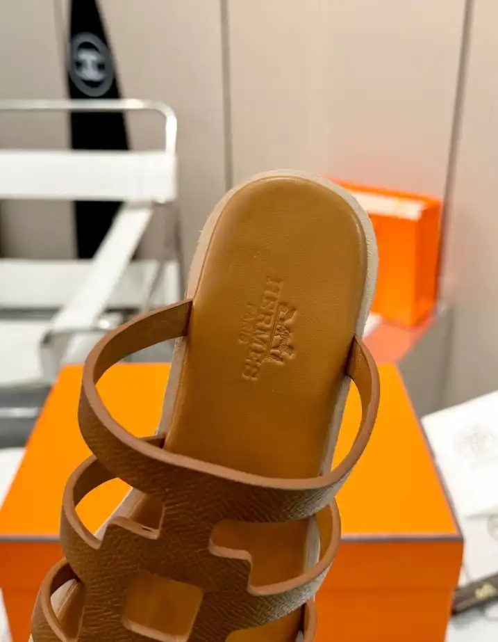 hype Hermes Sandals