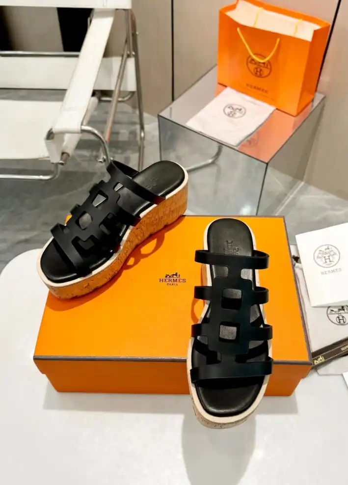 hype Hermes Sandals