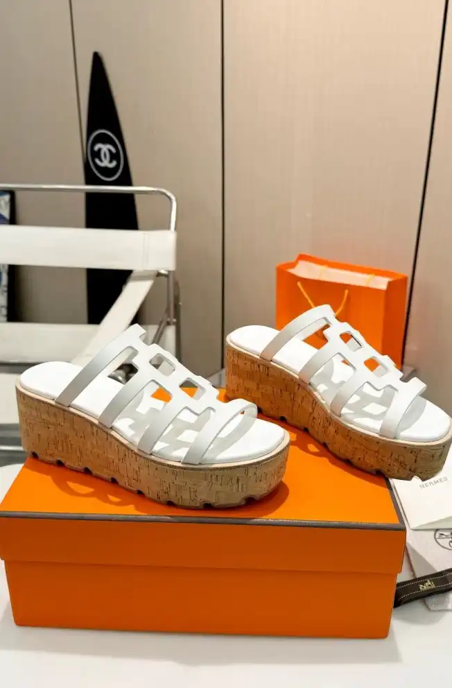 hype Hermes Sandals