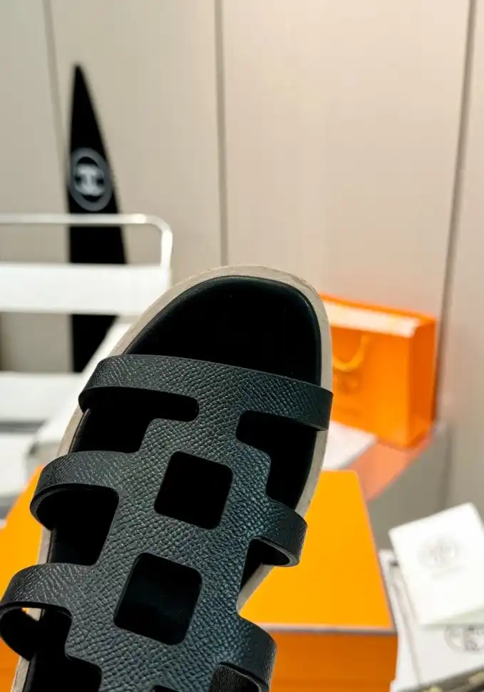 hype Hermes Sandals